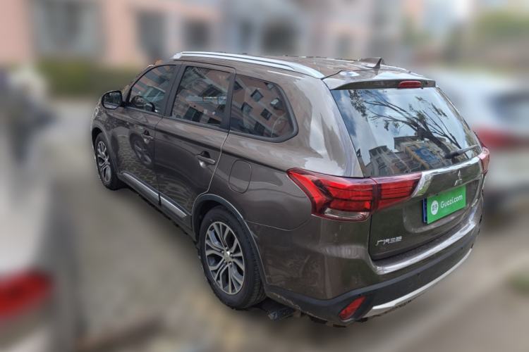 Used Mitsubishi Outlander 2018 2.0L Two-Wheel Drive Glory Edition 5 Seats
