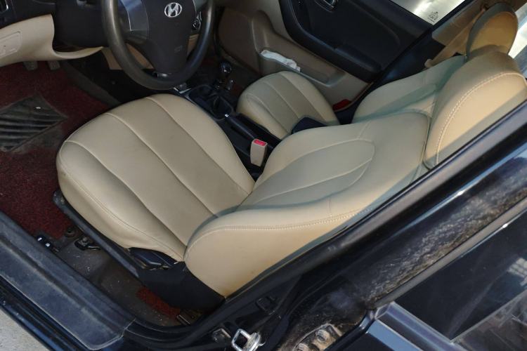 Used Hyundai Celesta 2015 1.6L Manual Comfort Model
