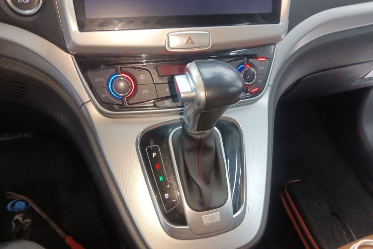 Used Haval H6 2015 Sport Edition 1.5T Automatic Two-Wheel Drive Luxury Model