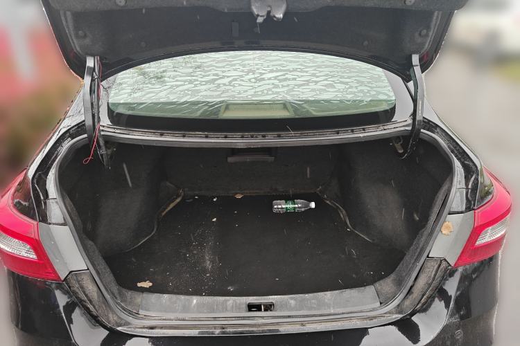 Used Nissan Sylphy 2016 1.6 XL CVT Luxury Edition Trunk