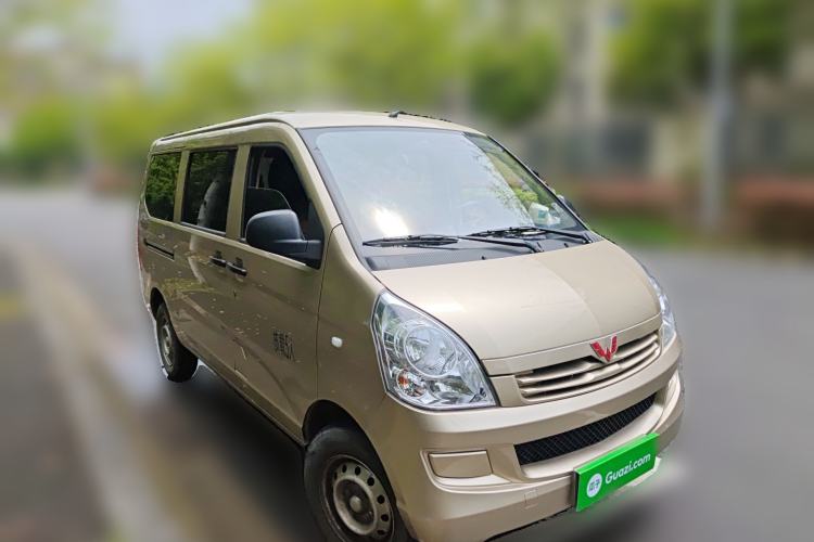 Used Wuling Rongguang S 2023 1.5L Base Version 5/7 Seats Front Right 45 Deg