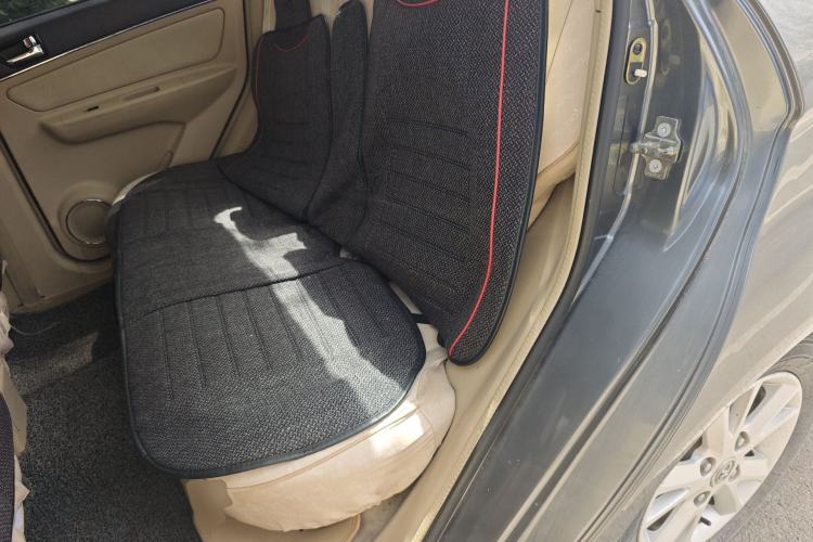 Used BAIC E Series 2013 Sedan 1.5L Automatic Leshang Edition
