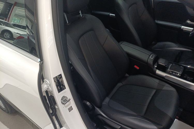 Used Mercedes-Benz GLB 2022 Second Facelift GLB 200 Fashion Edition
