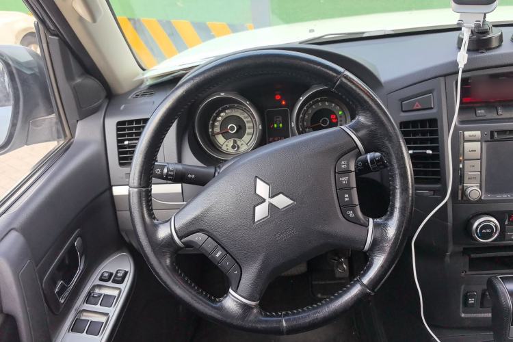 Used Mitsubishi Pajero 2014 3.0L Elite Upgrade Edition