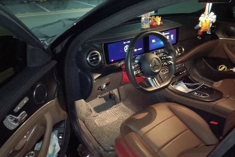 Used Mercedes-Benz E-Class New Energy 2022 E 350 e L Plug-in Hybrid Sports Sedan Driver Seat