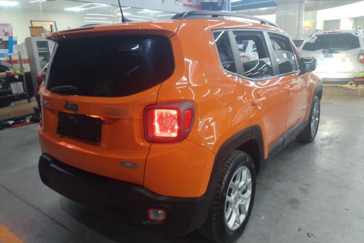 Used Jeep Renegade 2017 180T Automatic High-Energy Version Rear Right 45 Deg