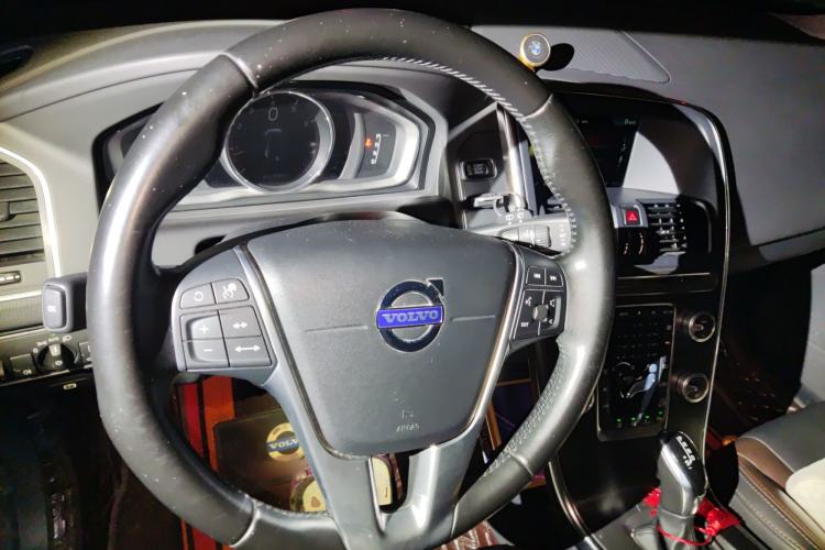 Used Volvo XC60 2015 T5 AWD Zhiyuan Edition
