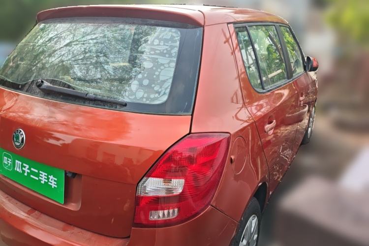 Used Skoda Fabia 2011 1.4L Automatic Crystal Edition
