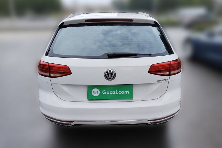 Used Volkswagen Variant 2017 380TSI Two-Wheel Drive Comfort Edition
