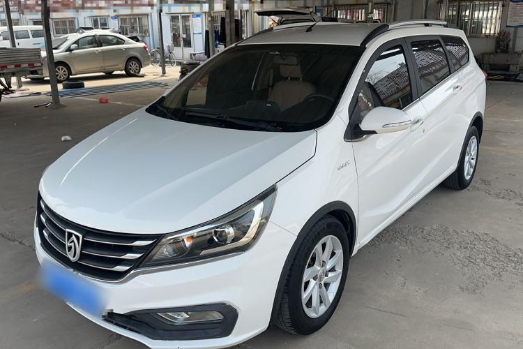 Used Baojun 310W 2017 1.5L Manual Fashion Model China V