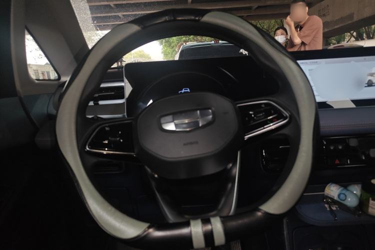 Used Geometry E Firefly 2022 401 km Linglong Tiger 4 Seats Steering Wheel