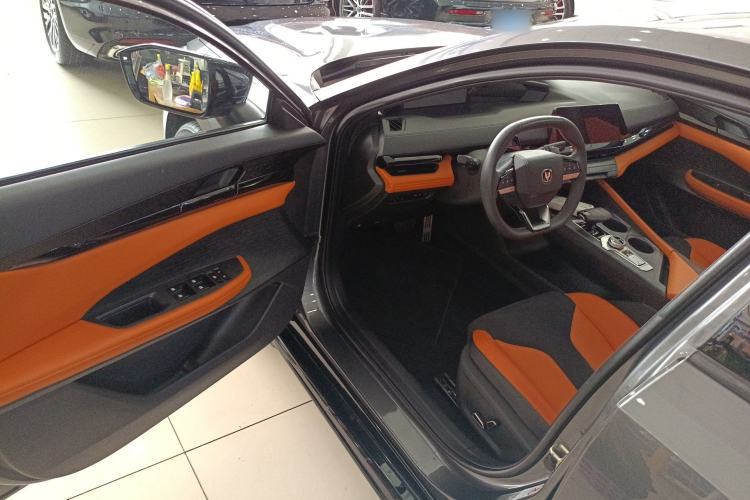 Used CHANGAN UNI-V 2023 1.5T Sport Edition
