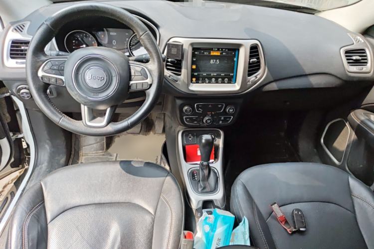 Used Jeep Compass 2017 200T Automatic Family Edition
