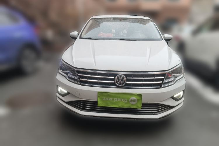 Used Volkswagen Jetta 2017 1.4L Manual Fashion Edition
