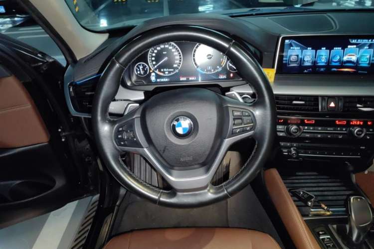 Used BMW X6 2017 xDrive35i Leading Model Steering Wheel