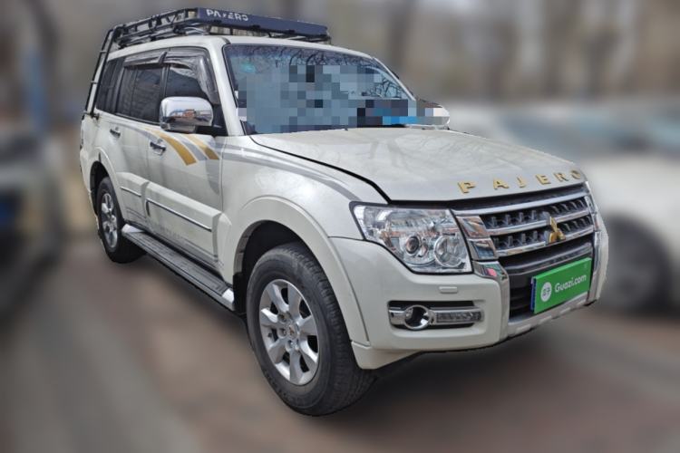 Used Mitsubishi Pajero 2018 3.0L Automatic Prestige Edition Front Right 45 Deg