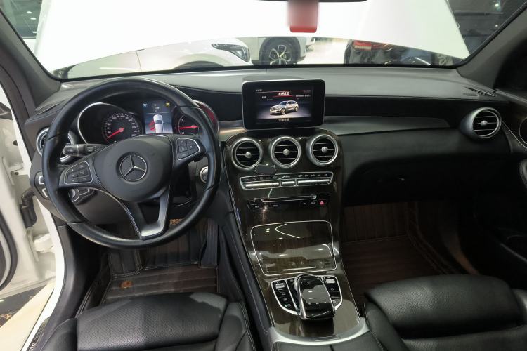 Used Mercedes-Benz GLC 2019 GLC 260 L 4MATIC Dynamic Model