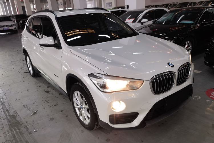 Used BMW X1 2016 sDrive18Li Fashion Model Front Right 45 Deg