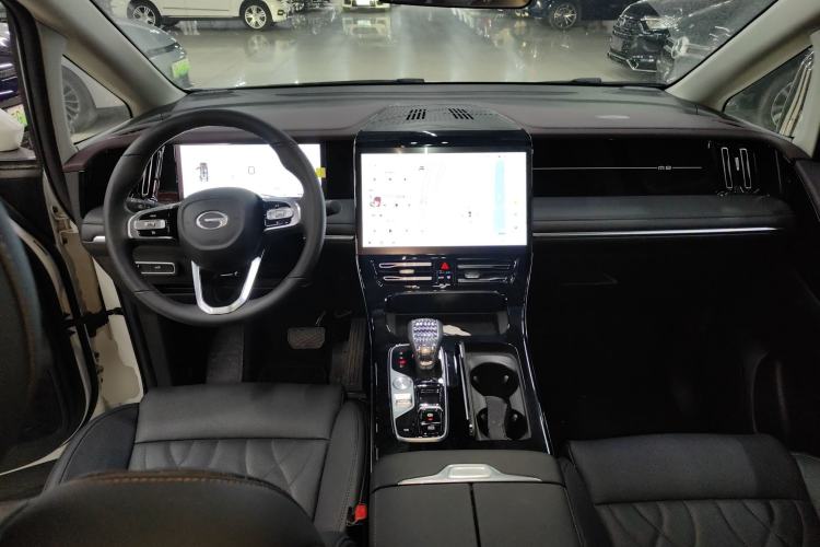 Used GAC Trumpchi M8 2024 Master Series 400T Prestige Edition
