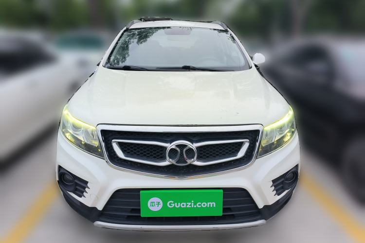 Used BAIC Senova X55 2016 1.5T CVT Elite Edition Front