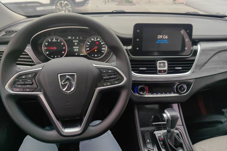 Used Baojun 730 2019 1.5T CVT Flagship Model 7 Seats China VI Emission Standard