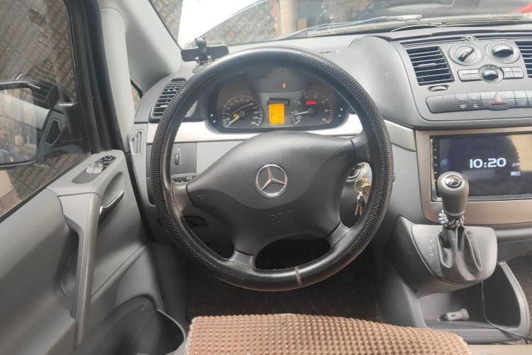 Used Mercedes-Benz Vito 2011 2.5L 7-seater executive version Steering Wheel