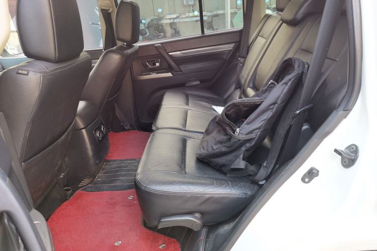 Used Mitsubishi Pajero 2016 3.0L Automatic Prestige Version China V Standard
