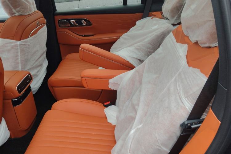 Used Geely Galaxy M9 2025 Model 230km Two-Wheel-Drive Exploration Edition Left Rear Seat