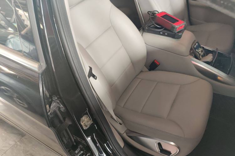 Used Mercedes-Benz R-Class 2011 R 300 L Business Model
