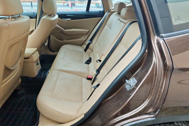 Used BMW X1 2010 xDrive25i
