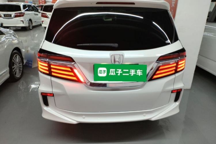 Used Honda Elysion 2016 2.4L Luxury Edition
