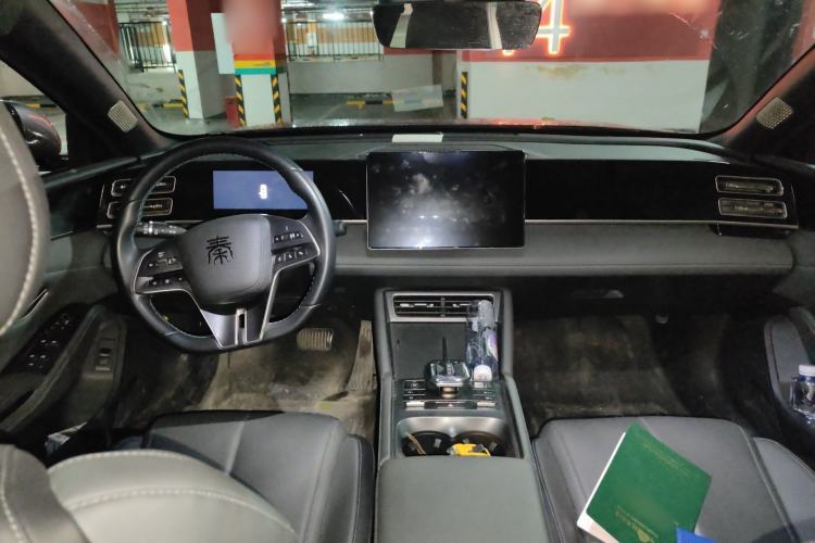 Used BYD Qin L 2024 DM-i 80KM Beyond Model Center Console