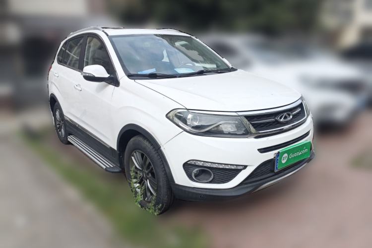 Used Chery Tiggo 5 2016 2.0L CVT Family Deluxe Edition Front Right 45 Deg