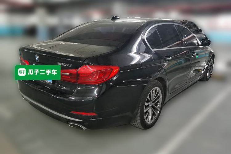 Used BMW 5 Series 2018 530Li xDrive Luxury Package Rear Right 45 Deg