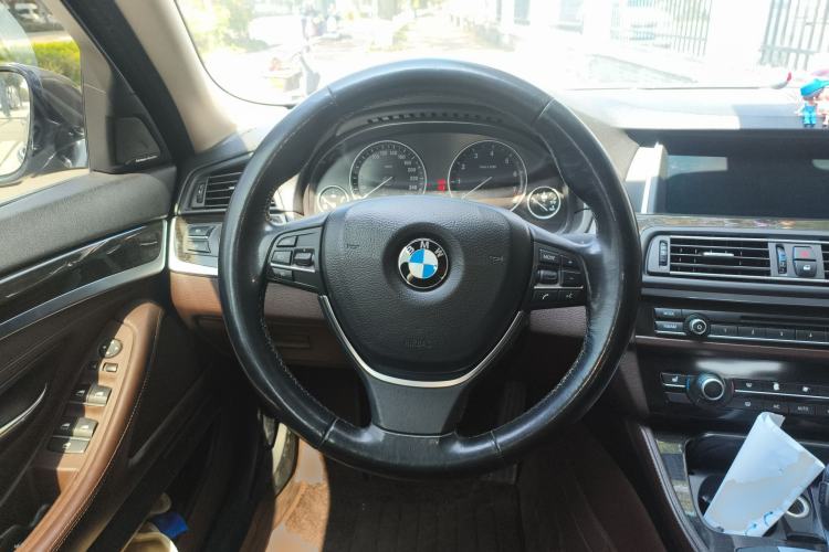 Used BMW 5 Series 2013 525Li Luxury Model