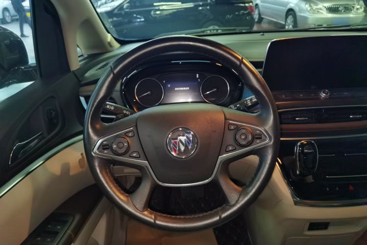 Used Buick GL8 2021 Land Cruiser Executive Class 652T Luxury Model
