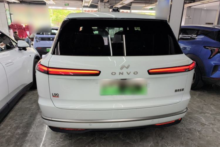 Used ONVO Luxeed L90 2025 Model—Ultra Six-Seater Version