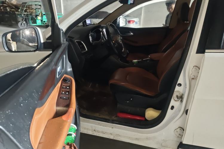 Used Baojun 560 2017 Rhythmic Edition 1.5T Manual Enjoyment Model
