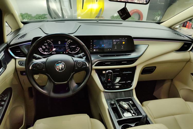 Used Buick GL8 2022 ES Landtrek 653T Luxury Edition
