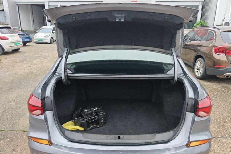 Used Chevrolet Monza 2020 Light Hybrid Redline 320T Dual-Clutch Joyful Edition Trunk