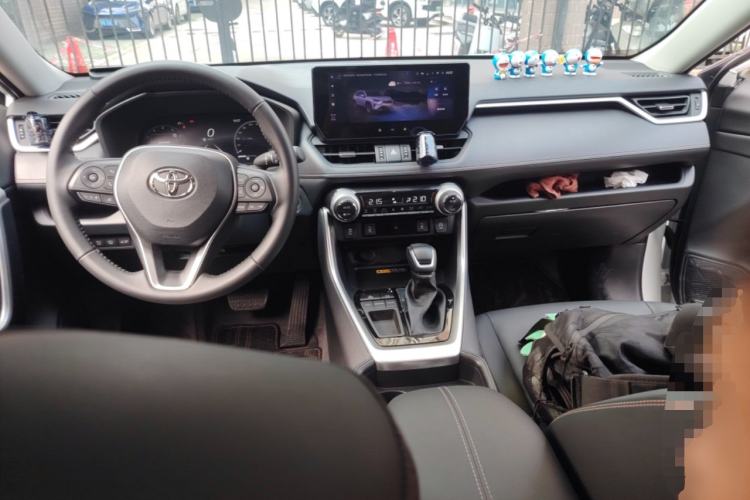 Used Toyota RAV4 2024 2.0L CVT Two-Wheel Drive Fashion Plus Edition
