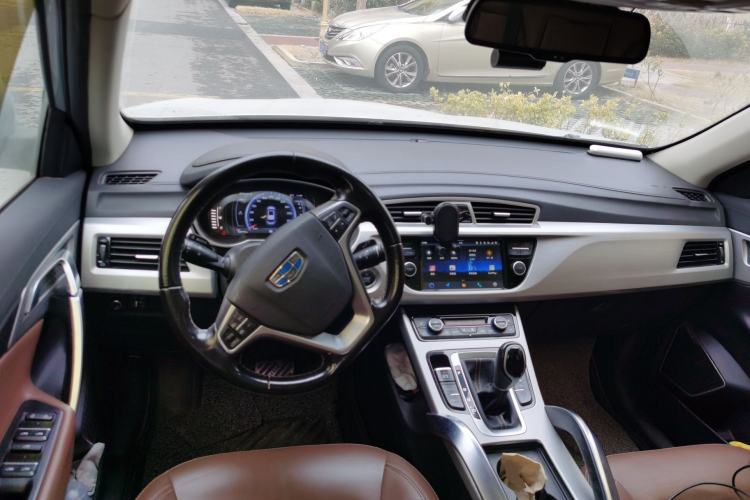 Used Geely Auto Emgrand X7 Sport 2016 1.8TD Automatic ZhiZun Version
