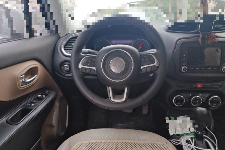 Used Jeep Renegade 2016 1.4T Automatic Jingneng Edition Steering Wheel