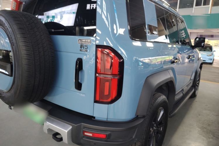 Used Formula Leopard Leopard 5 2023 Navigator Edition