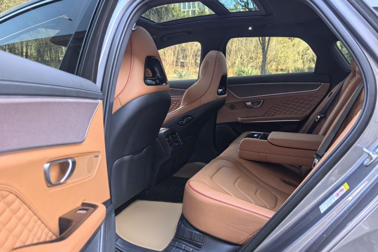 Used BYD Han 2022 DM-i 242km Flagship Model
