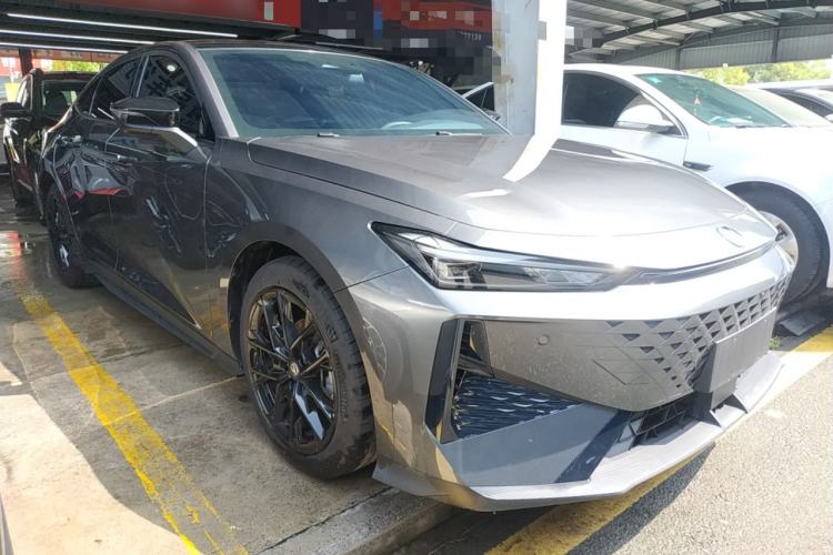 Used CHANGAN UNI-V 2024 1.5T Prestige Edition
