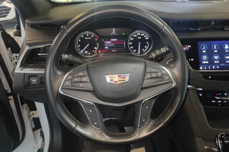 Used Cadillac XT5 2022 2.0T Two-Wheel Drive Luxury Version
