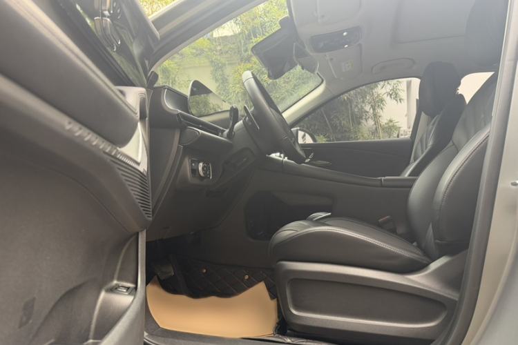 Used EXEED Stellar 2023 400T Two-Wheel Drive Comfort Edition Interior 4