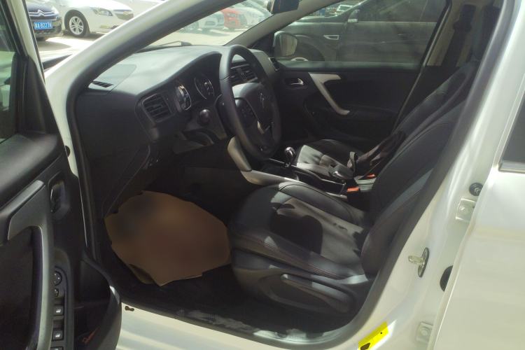 Used Citroen C3-XR 2017 1.6L Manual Pioneer Model Left Front Seat