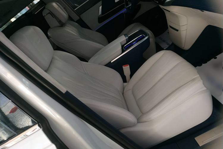 Used Buick Century 2023 2.0T Seven-Seater Yinshi Edition
